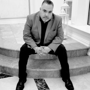 Meet your Posher, Luis